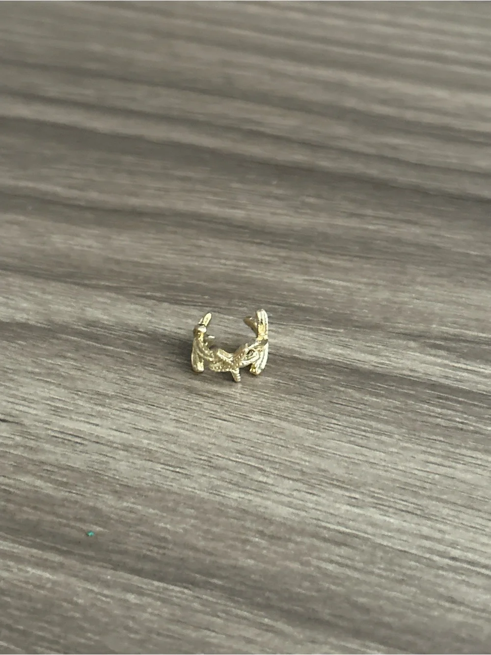 Starfish ear cuff Q1285